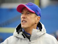 Jim Kelly announces he is winning the Jimmy V award at the ESPYs