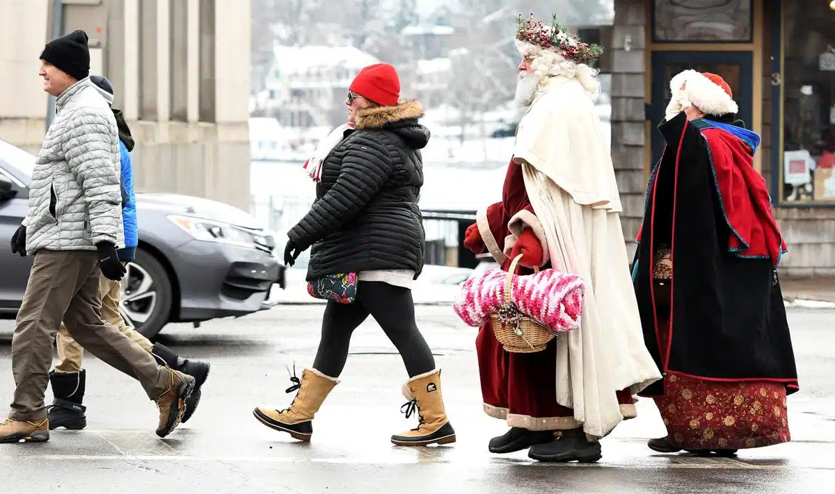 Skaneateles Dickens Christmas returns Nov. 27 with parade and weekend performances Skaneateles Dickens Christmas returns Nov. 27 with parade and weekend performances