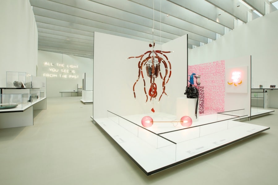 Netflix star begins residency at the Corning Museum of Glass