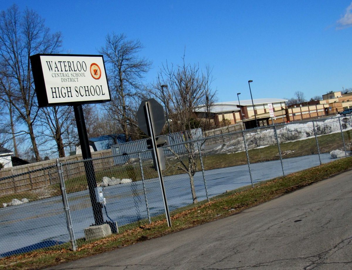 Bomb threat prompts early dismissal at Waterloo High School: What do we know? Bomb threat prompts early dismissal at Waterloo High School: What do we know?