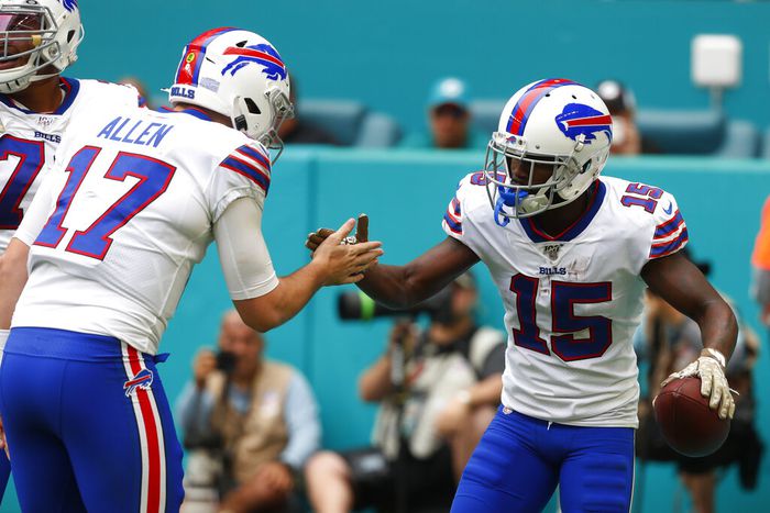 Allen, Brown lead Bills to 37-20 road win over Dolphins (full coverage)