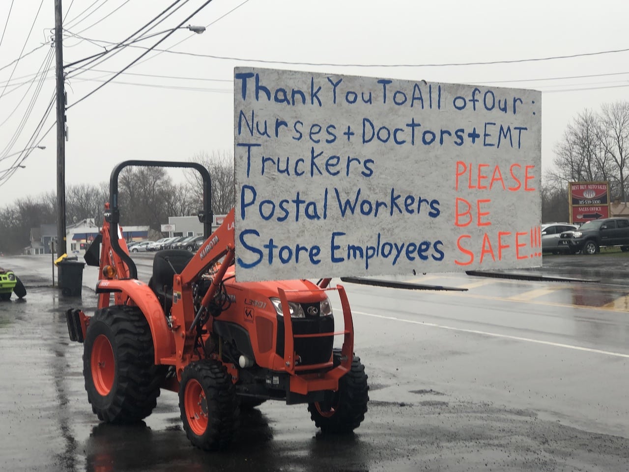 ‘PLEASE BE SAFE’: Community rallies around those working through pandemic (photos) ‘PLEASE BE SAFE’: Community rallies around those working through pandemic (photos)