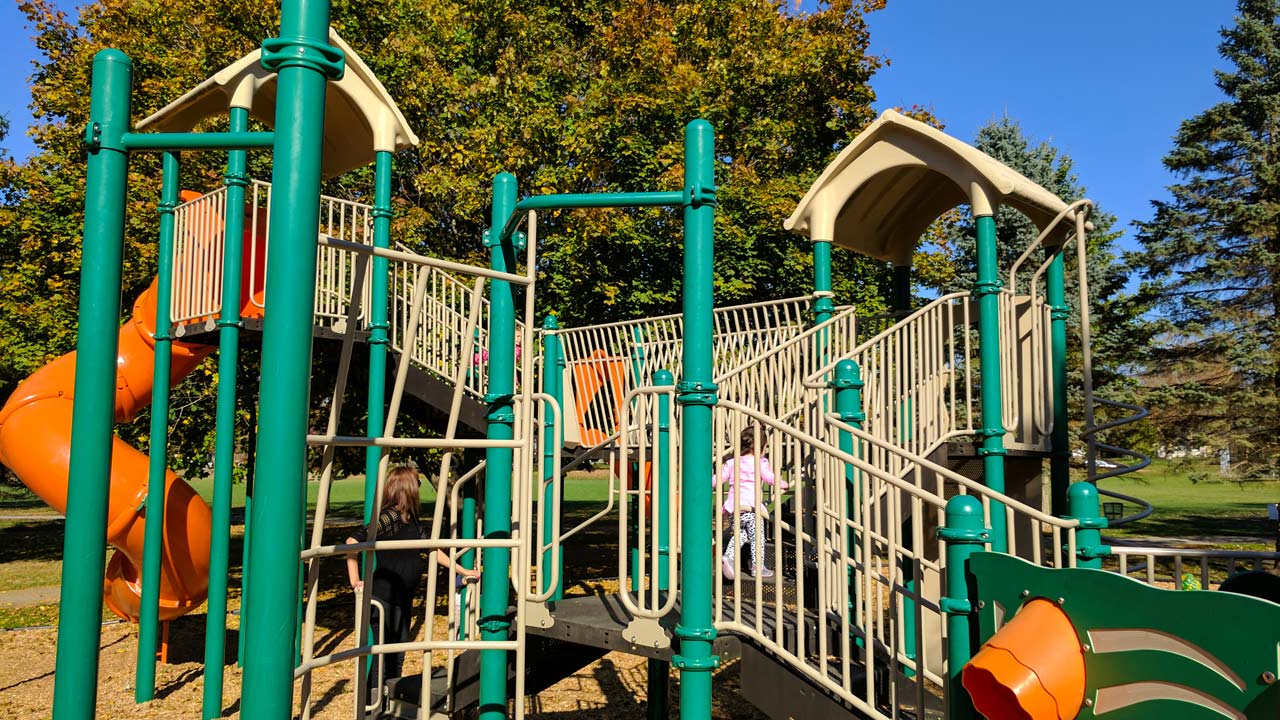 NY urges families to unplug with “Get Offline, Get Outside” campaign NY urges families to unplug with “Get Offline, Get Outside” campaign