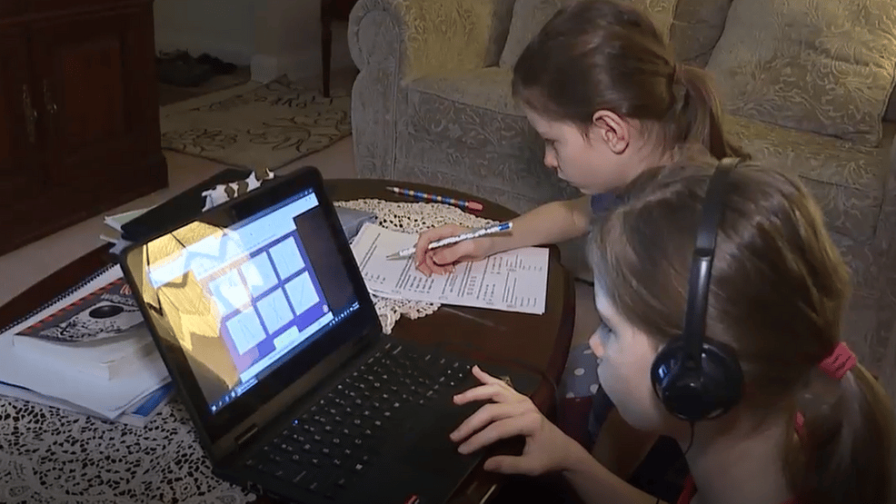 School draws criticism from parents after enforcing dress code for remote learners