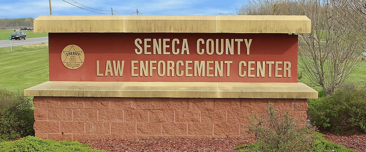 Two Waterloo felons charged in weapons possession case Two Waterloo felons charged in weapons possession case