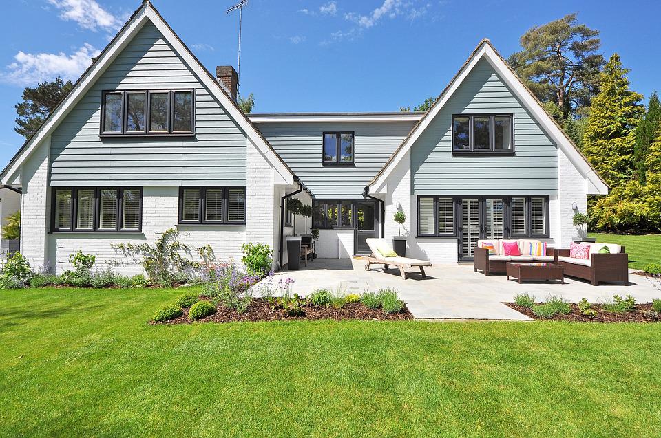 How much do replacement windows cost: factors that affect installation price