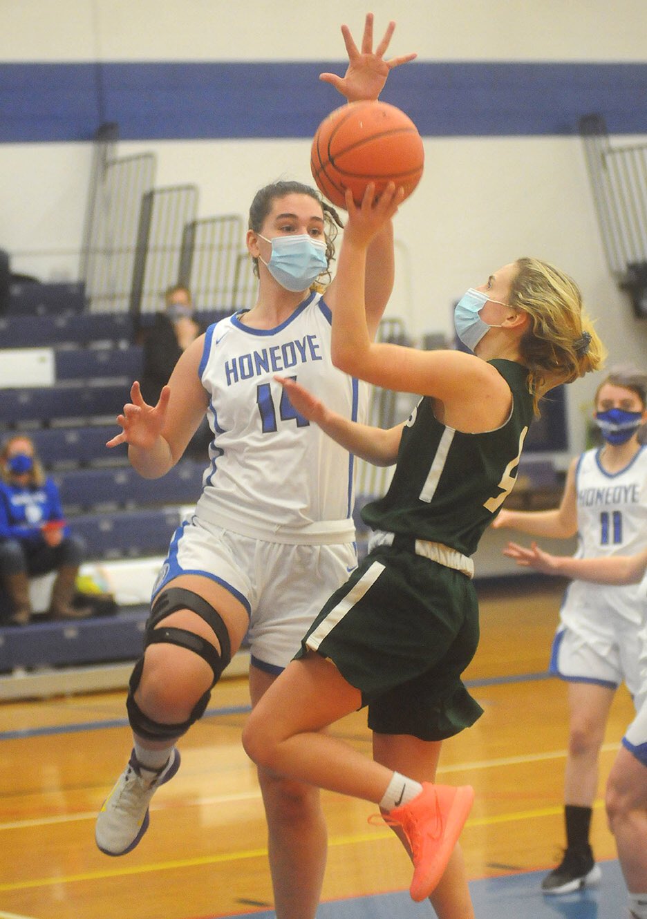 W-FL MONDAY: Pal-Mac stuns Geneva; Wayne cruises to 3-0; Gabby Trippi posts triple-double in Honeoye win