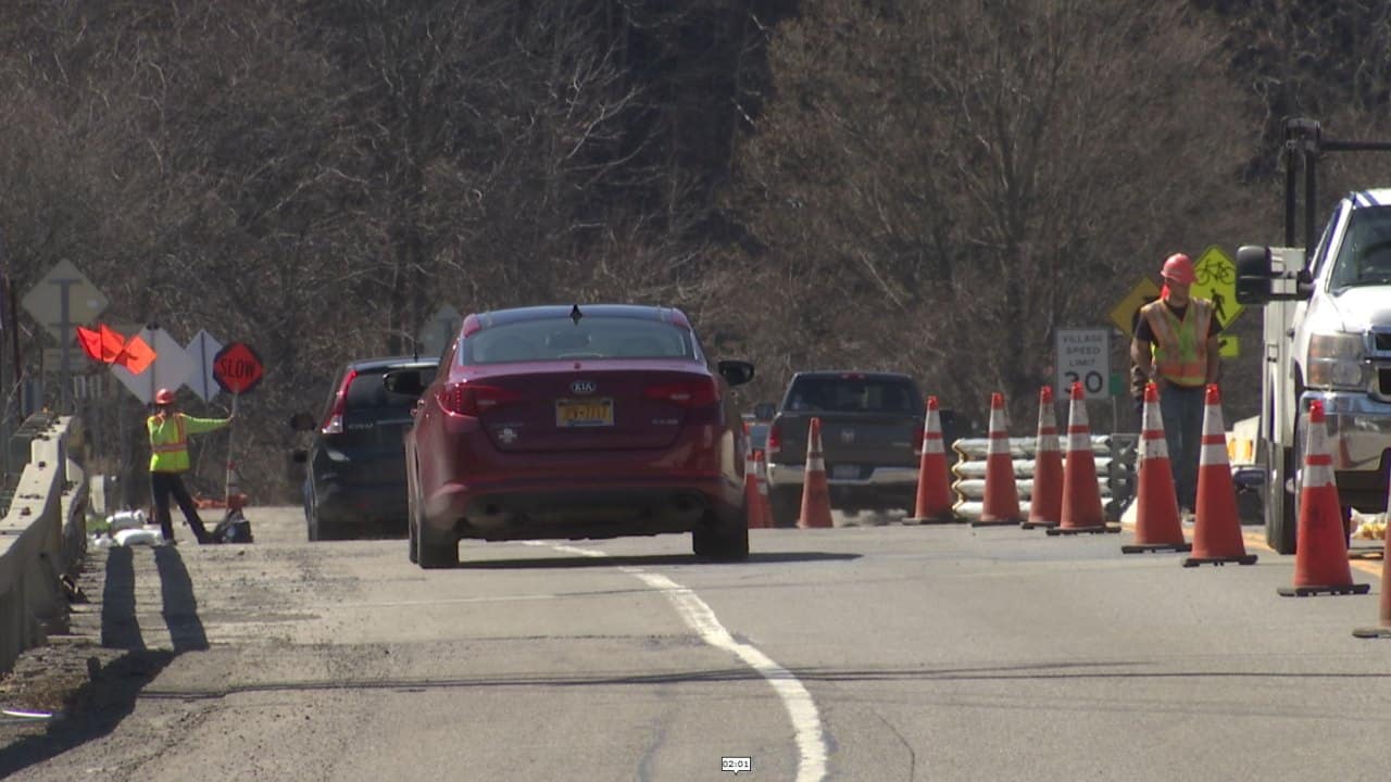 Traffic light project to slow Corning traffic Sunday Traffic light project to slow Corning traffic Sunday