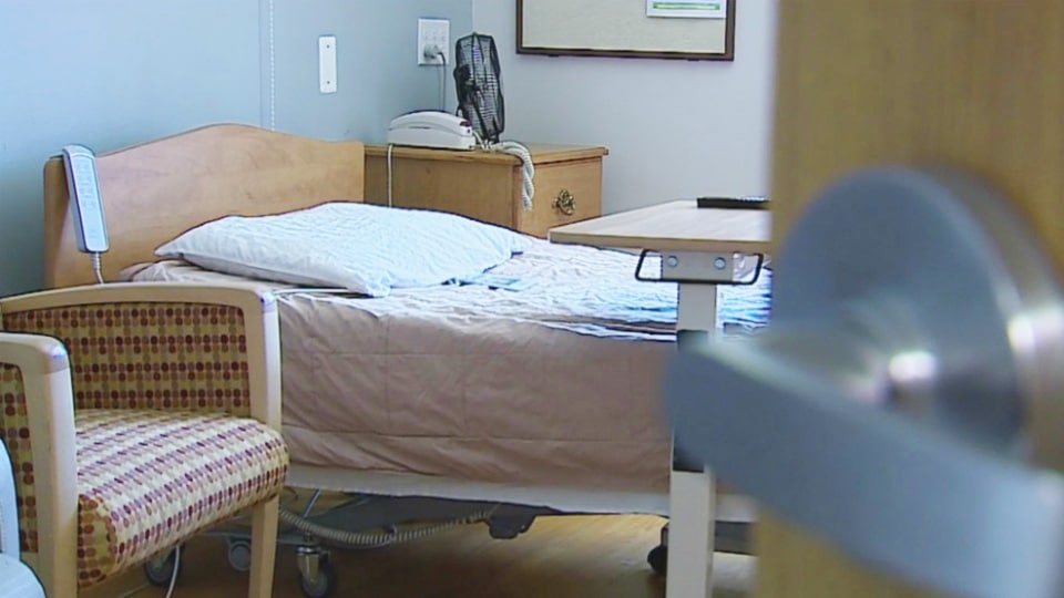 New report says Cuomo's nursing home mandate remained in effect weeks