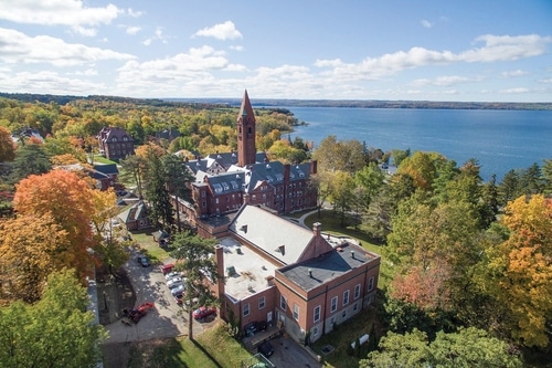 Alumni-led group wants to reopen Wells College: Petition gains hundreds of signatures Alumni-led group wants to reopen Wells College: Petition gains hundreds of signatures