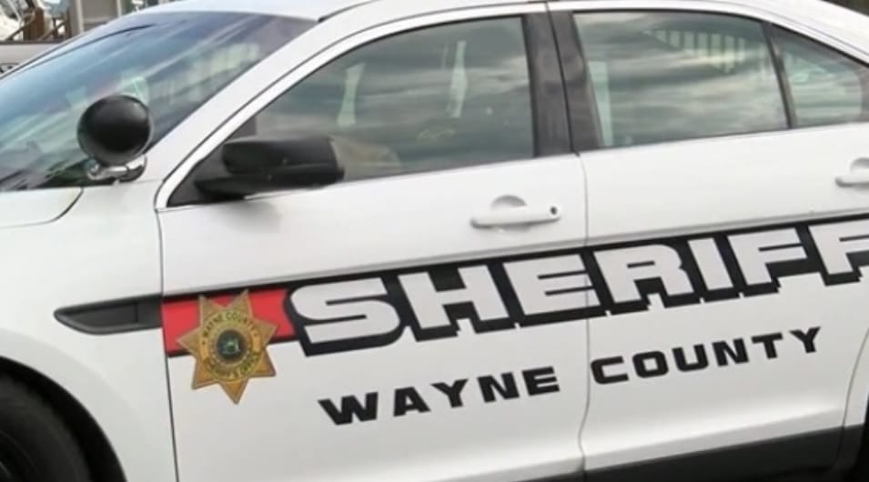 Walworth driver hospitalized, ticketed after crash on Rt. 21 in Palmyra | Fingerlakes1.com