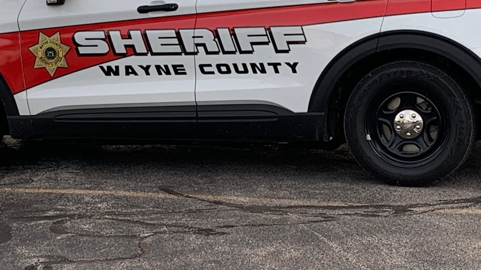 Lyons man hits person, tries shoving them over railing and down staircase before fighting with deputies | Fingerlakes1.com