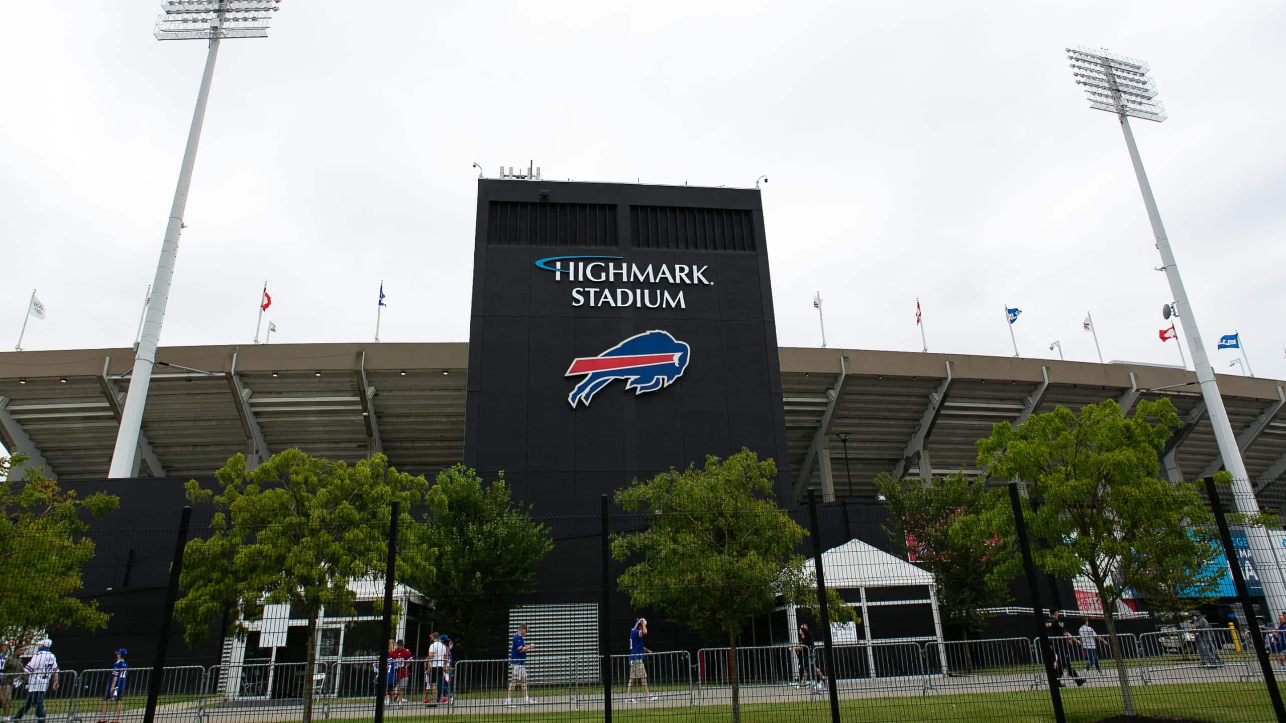 Bills, Sabres, Amerks will require fans age 5 and older to provide proof of vaccination for entry Bills, Sabres, Amerks will require fans age 5 and older to provide proof of vaccination for entry