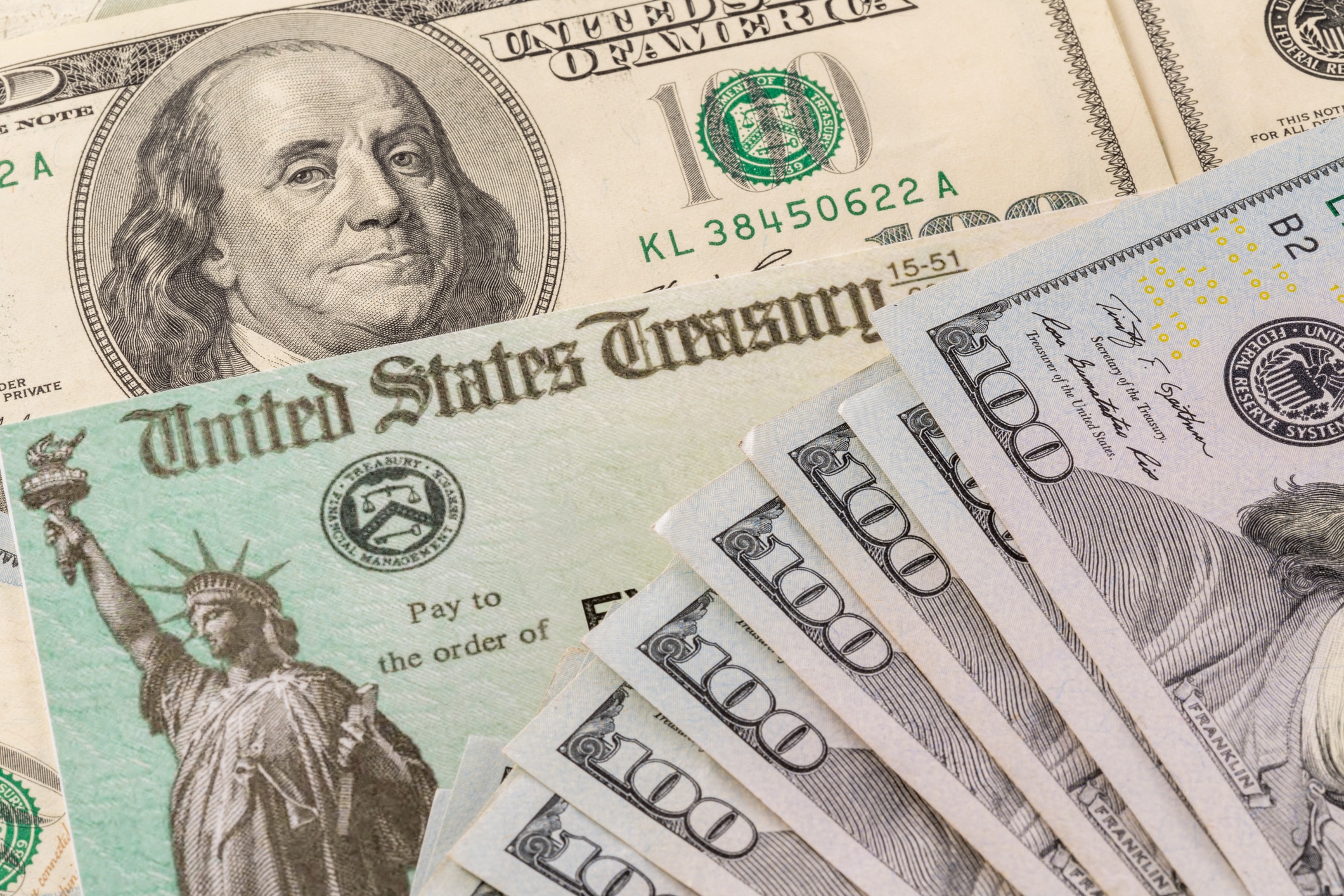 Seniors say they need fourth stimulus check: “We pay our bills and there’s nothing left”