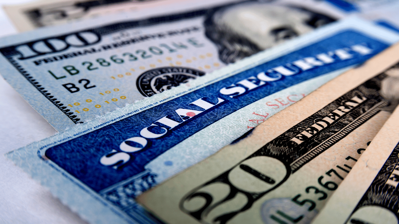 Social Security: Eligibility for spousal and your own benefits Social Security: Eligibility for spousal and your own benefits