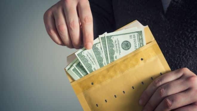 Wages: Wage and gender pay gaps explained Wages: Wage and gender pay gaps explained