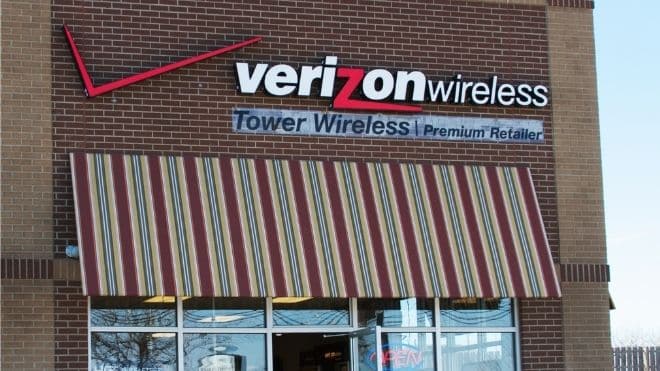 Verizon scam: Customers getting texts from their own number Verizon scam: Customers getting texts from their own number