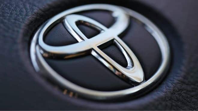 Toyota recall: 460K cars have software glitch