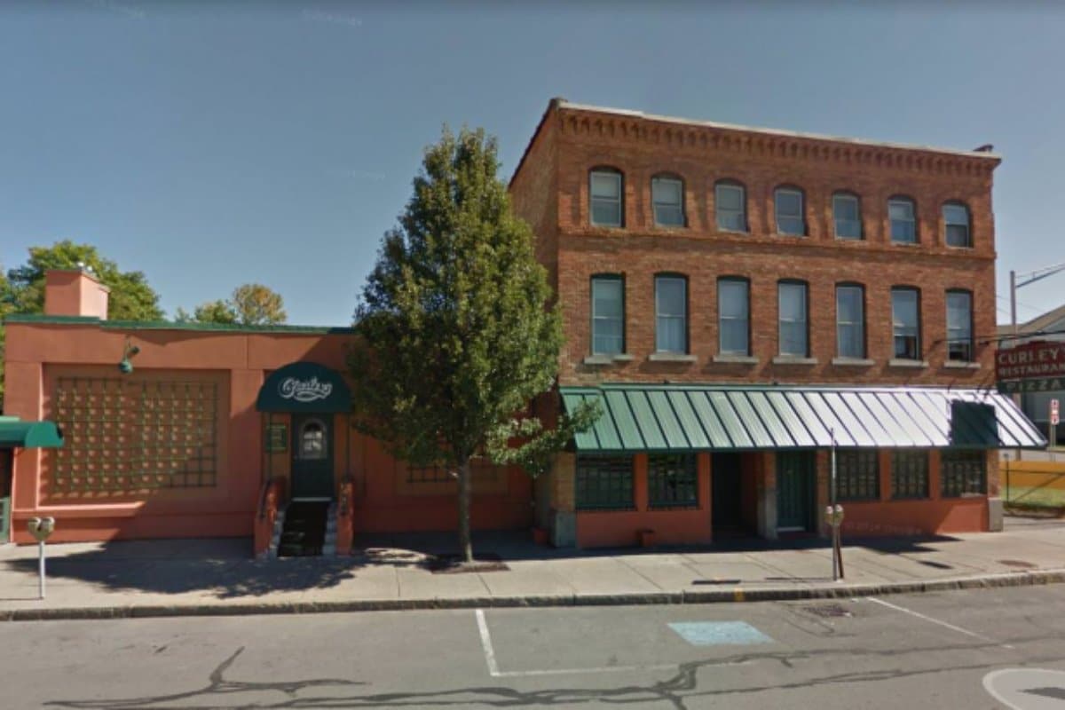 Curley’s Restaurant, Auburn landmark, to reopen under new ownership