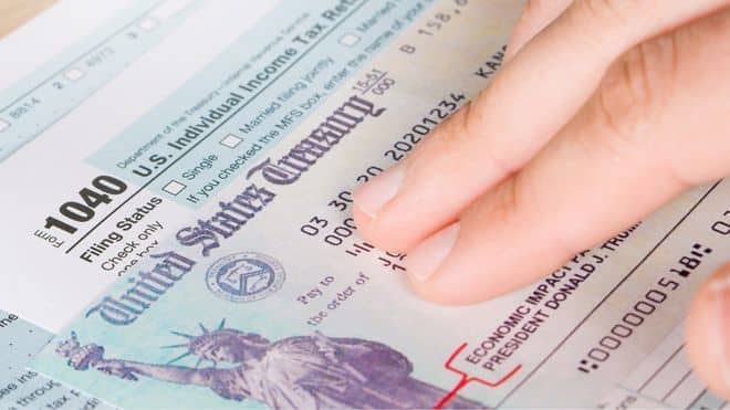 IRS: Should I file my taxes jointly or separately? IRS: Should I file my taxes jointly or separately?