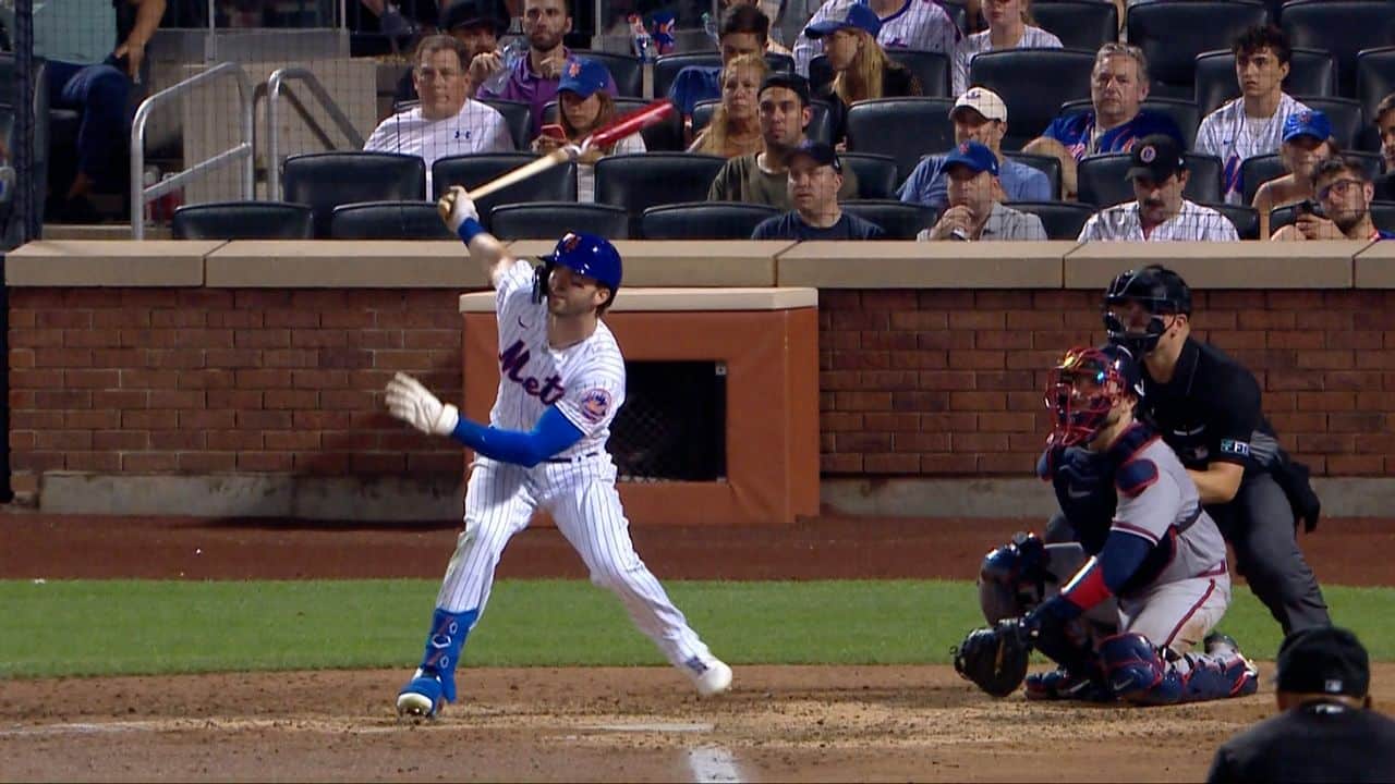 Tyler Naquin homers twice as Mets top Braves in series opener