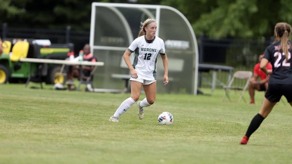 #6 William Smith soccer battles to 0-0 draw with U of Rochester