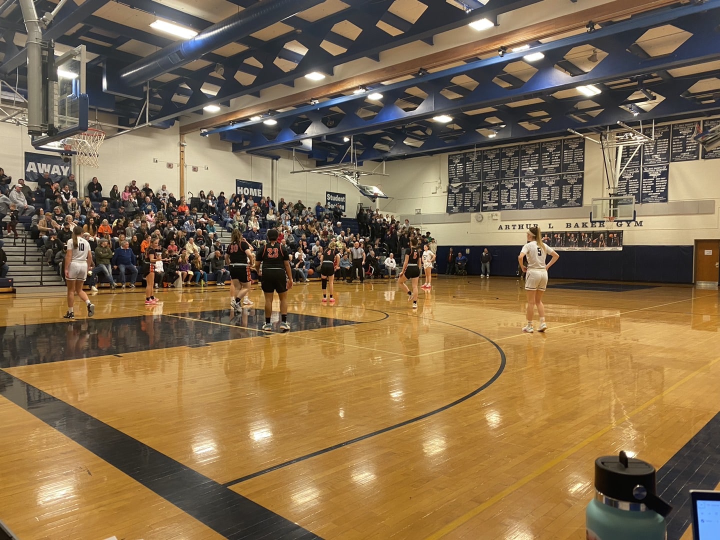SATURDAY HS BASKETBALL SECTIONAL REPORT: Mynderse girls, Wayne boys, Lyons boys cruise into semifinals; Newark girls edge Eastridge SATURDAY HS BASKETBALL SECTIONAL REPORT: Mynderse girls, Wayne boys, Lyons boys cruise into semifinals; Newark girls edge Eastridge