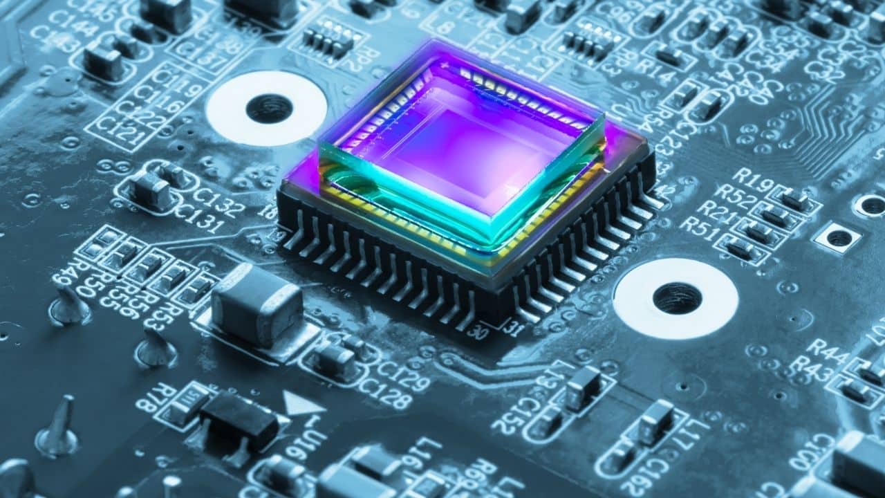 Cornell scientist wins .35 million award for quantum-light chips