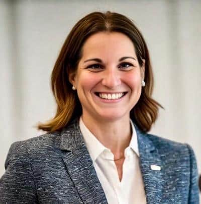Auburn school board approves new superintendent and contract