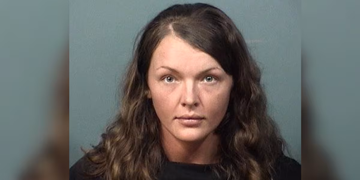 Housekeeper arrested for robbing elderly employer over denied bonus Housekeeper arrested for robbing elderly employer over denied bonus