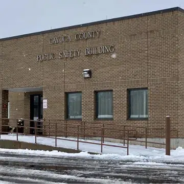 Auburn woman held on K bail after violating court order during domestic Auburn woman held on K bail after violating court order during domestic