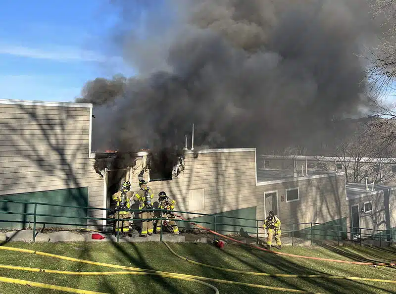 Ithaca apartment fire sends smoke skyward, destroys unit Ithaca apartment fire sends smoke skyward, destroys unit