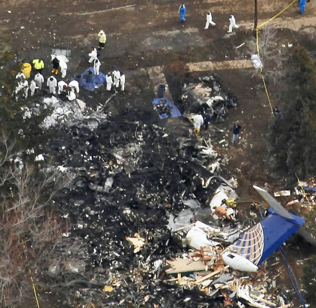 Schumer demands DOT protect pilot training rule after Flight 3407 crash Schumer demands DOT protect pilot training rule after Flight 3407 crash