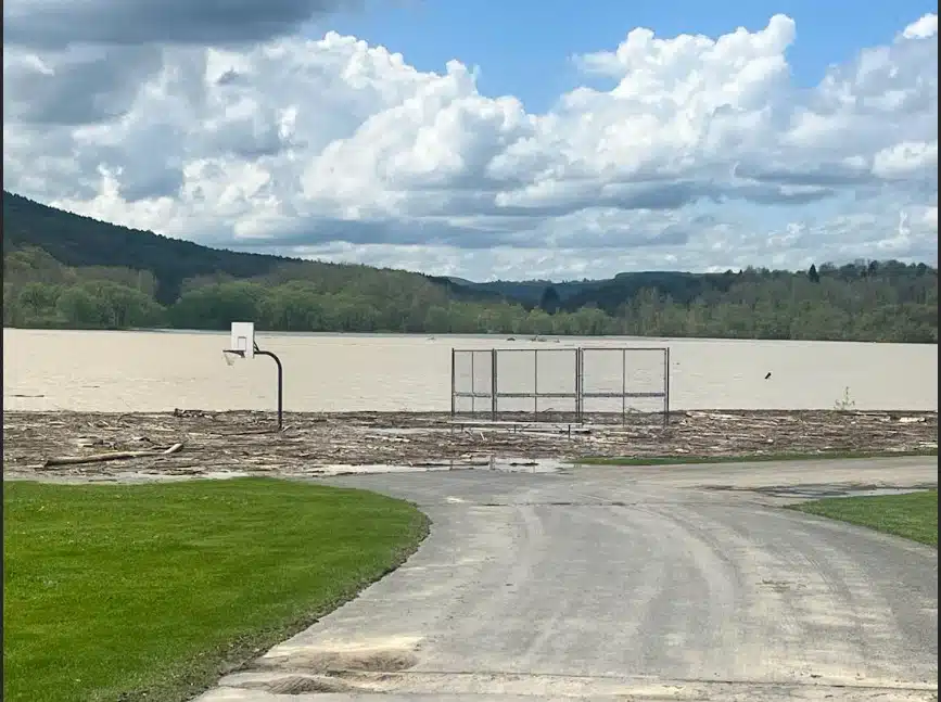 Kanakadea Park to reopen after storm cleanup Kanakadea Park to reopen after storm cleanup