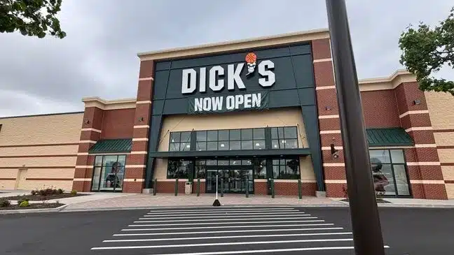 New Dick’s Sporting Goods store opens in Henrietta New Dick’s Sporting Goods store opens in Henrietta