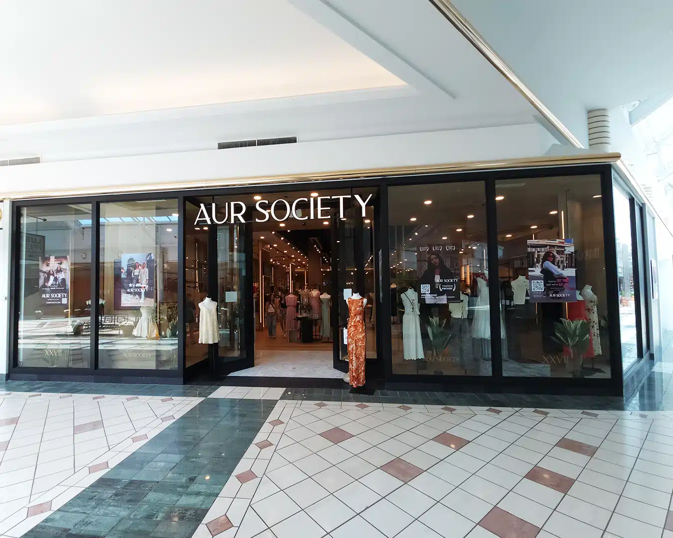 Eastview Mall welcomes Aur Society and prepares for Buckle’s move Eastview Mall welcomes Aur Society and prepares for Buckle’s move