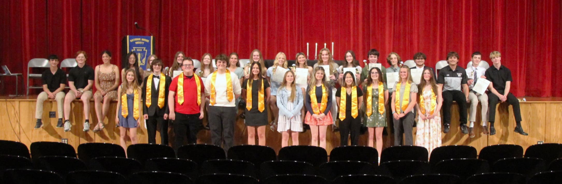 Midlakes welcomes 23 juniors into National Honor Society