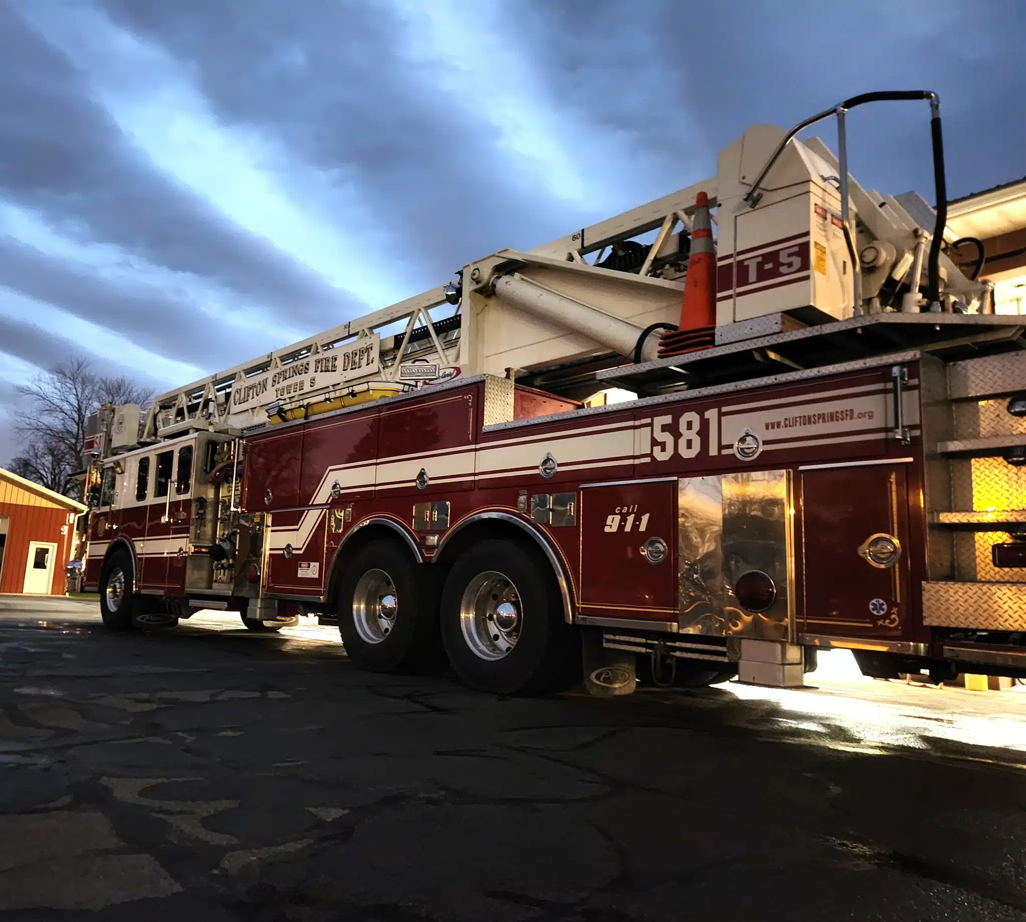 Family escapes safely after Clifton Springs house fire Family escapes safely after Clifton Springs house fire