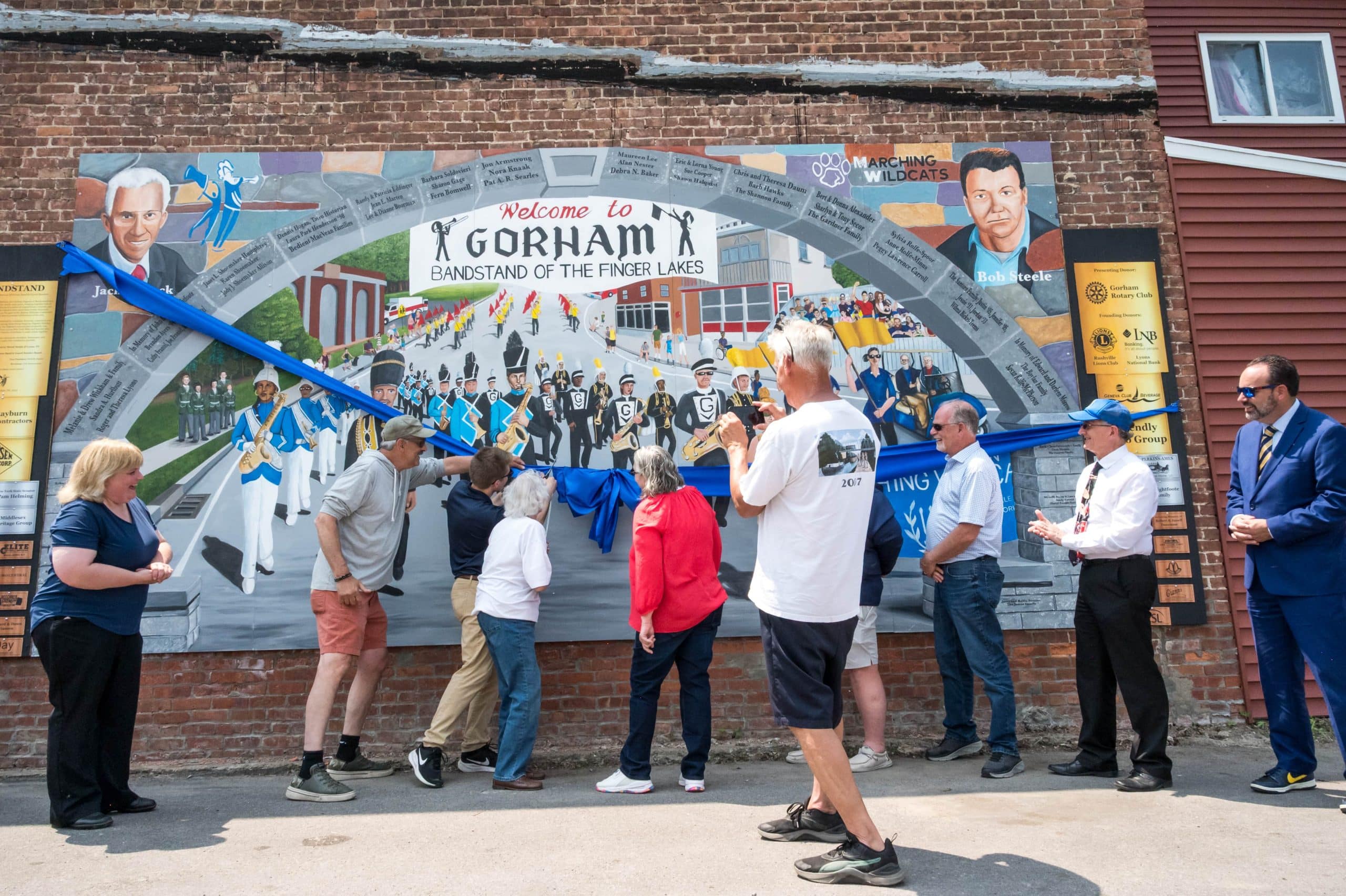 Community unveils mural honoring Gorham Pageant of Bands