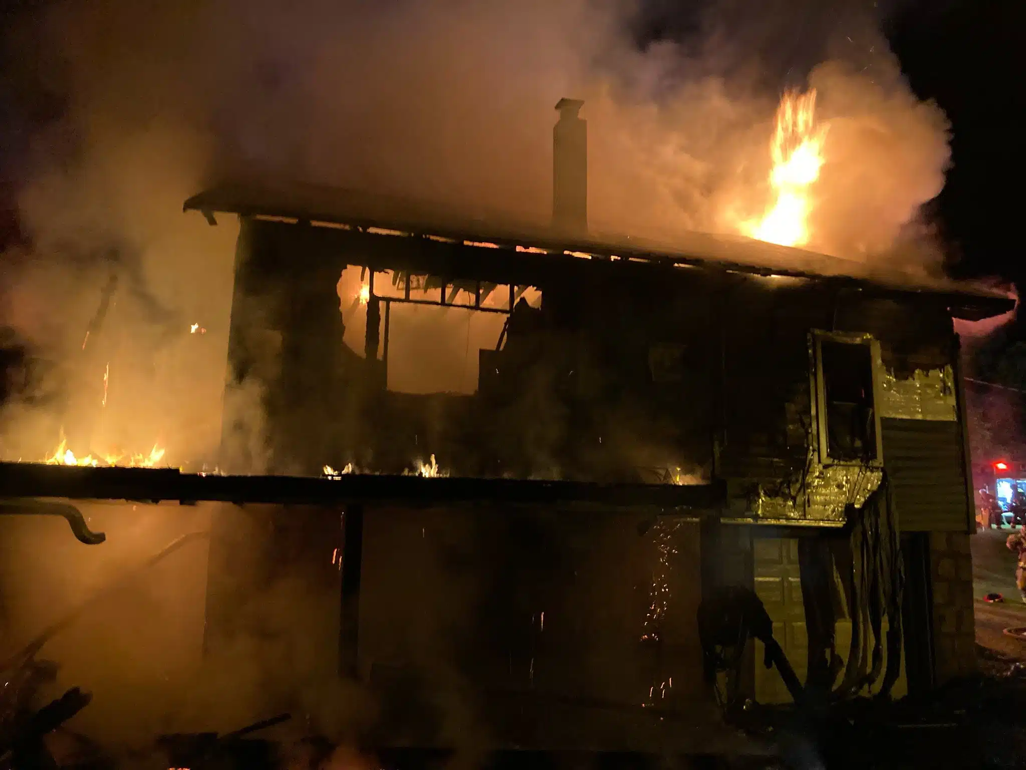 Massive overnight fire destroys Palmyra structure, no injuries reported Massive overnight fire destroys Palmyra structure, no injuries reported