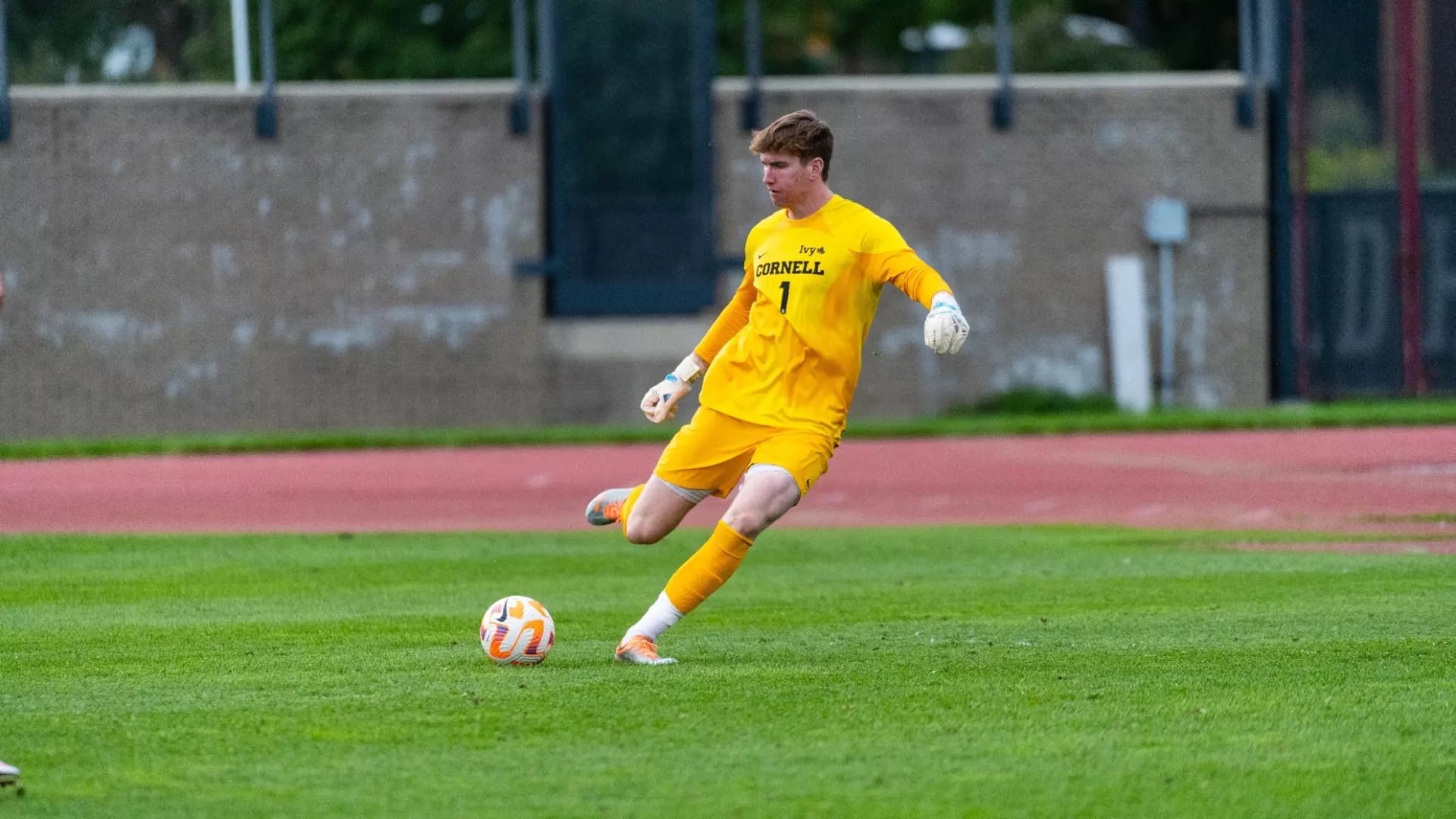 Cornell men’s soccer rolls past LeMoyne in season opener