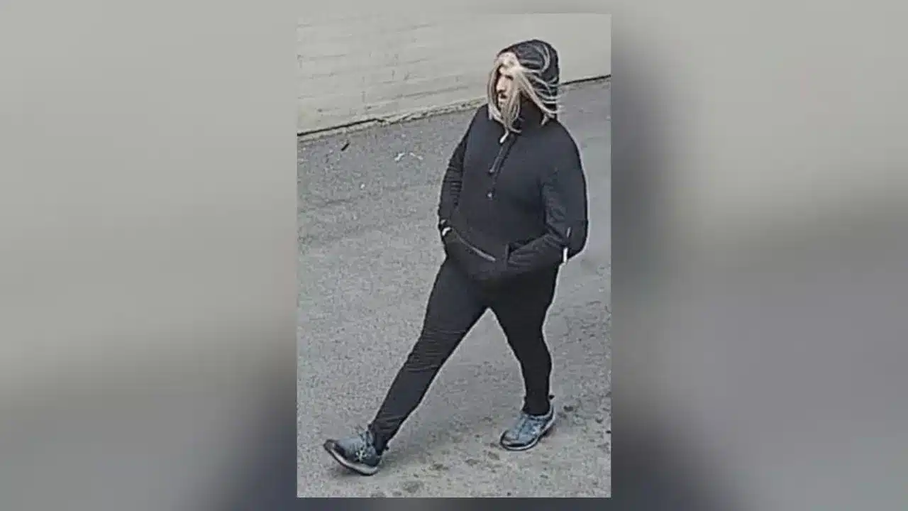 Addison bank robbed Friday morning