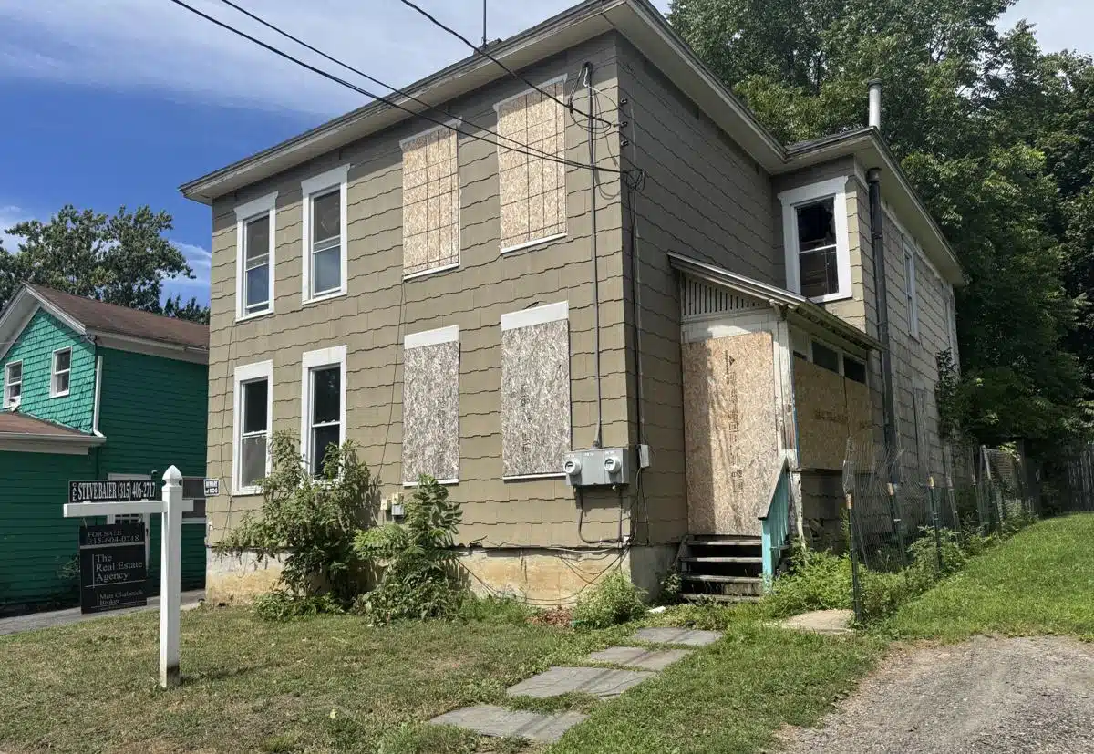 Auburn nonprofit to rehab another vacant home Auburn nonprofit to rehab another vacant home