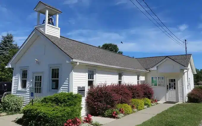 Picnic, wine, and bidding: Bristol Library hosts park auction Saturday Picnic, wine, and bidding: Bristol Library hosts park auction Saturday