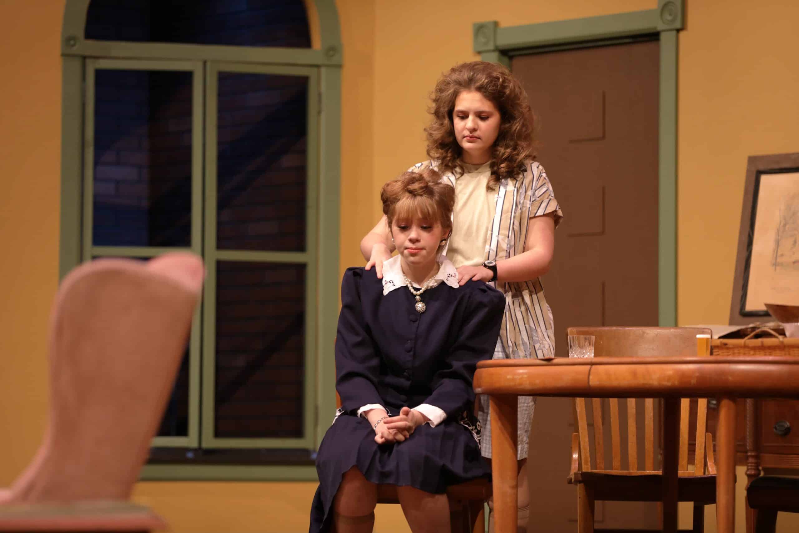 Midlakes Theatre brings laughs with ‘The Odd Couple’