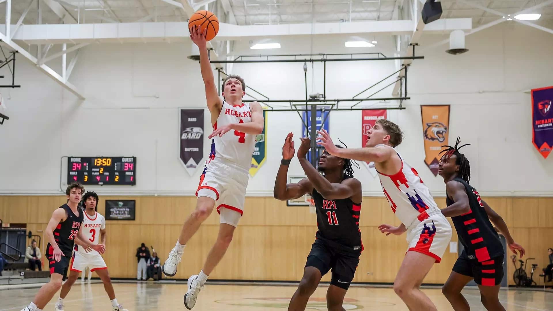 Hobart basketball comes up short despite Moesch’s career day