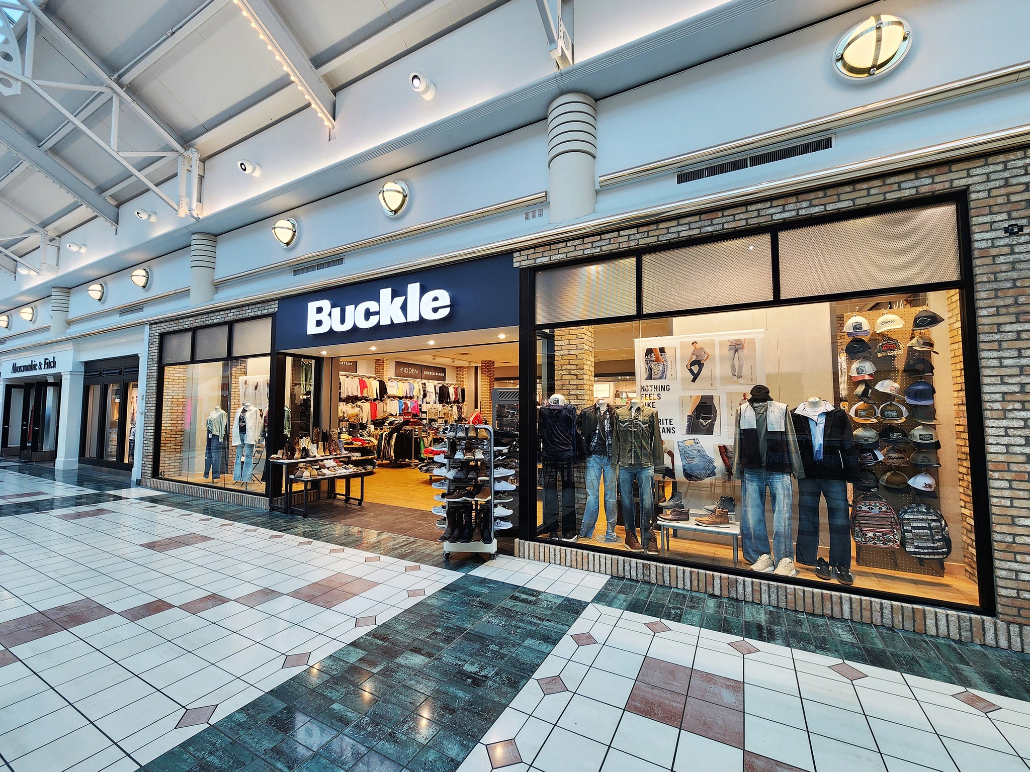 Buckle opens new location at Eastview Mall