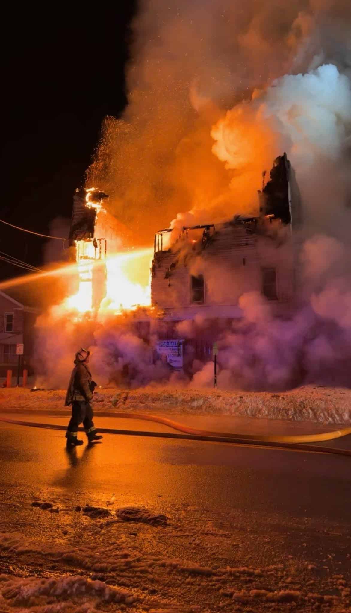 Large fire in Lyons destroys multi-story building