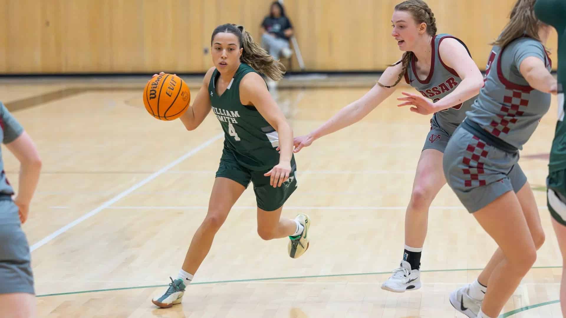 William Smith basketball narrowly defeated by Vassar