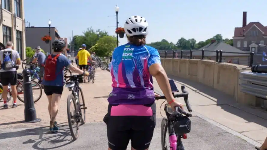 Hundreds cycle 400 miles along Erie Canal